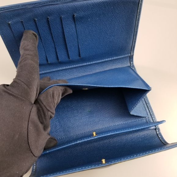 LOUIS VUITTON Vintage Trifold Epi leather bifold Wallet/France - Picture 14 of 16